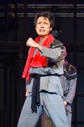 福井将太扮する義兆。カメラマン：鏡田伸幸
