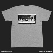 「栞と紙魚子 晩餐Tシャツ」グレー