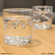 「栞と紙魚子 ムルムルグラスセット」の使用例。