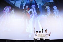 左から鈴木智尋、桂正和、田村一彦プロデューサー。