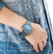 司波深雪をモチーフにした腕時計。