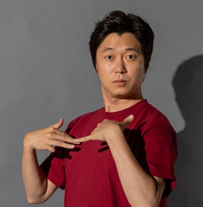 「行け！稲中卓球部」の前野に扮した新井浩文。