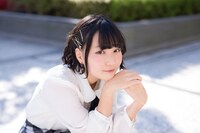 チカ役の富田美憂。