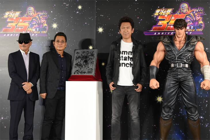 布袋寅泰 北斗の拳 35周年ソング石版化 ケンシロウ ラオウとのコラボmv公開 イベントレポート 動画あり 写真12枚 音楽ナタリー