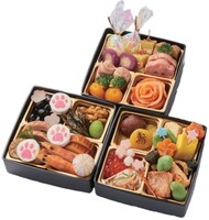 「ねこおせち『高田明美』和洋三段重」「ねこおせち『いのまたむつみ』和洋三段重」の中身。