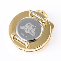 「『プリティーオールフレンズ』コラボレーション腕時計」文字盤の裏面。