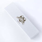 「『プリティーオールフレンズ』コラボレーション腕時計」付属のボックス。