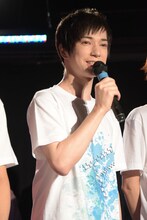 神崎夏向役のランズベリー・アーサー