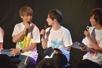 「快感▼フレーズ」新作アプリプロジェクト制作発表会の様子。