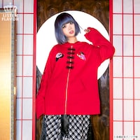 「らんまオールスターズチャイナパーカー」着用イメージ。