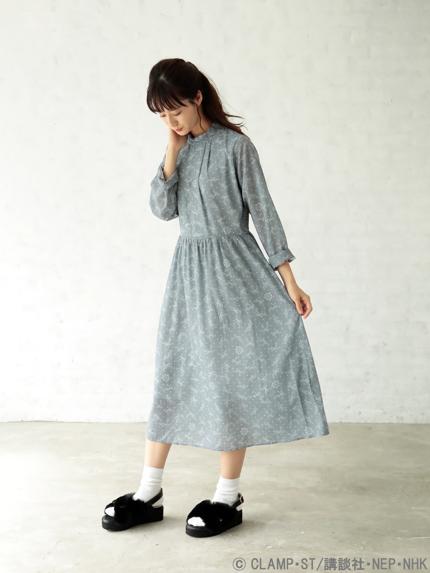 「リボンと夢の鍵のワンピース」着用イメージ。