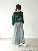 「さくらの横顔 バックリボン ビッグプルオーバー ダークグリーン」「リボンと夢の鍵のワイドパンツ」着用イメージ。