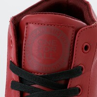 緑谷出久モデルのスニーカー。