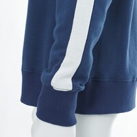 轟焦凍モデルのトレーナー。