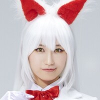 佐藤遥演じるオイナリサマ。