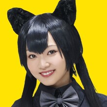 稲村梓演じるクロヒョウ。