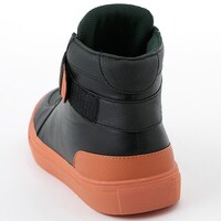 爆豪勝己モデルのスニーカー。