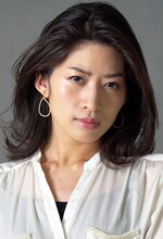 スメラギ・李・ノリエガ役の立道梨緒奈。