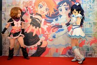 左からキュアブラック、キュアホワイト。