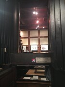 チャリティ原画展「少女漫画家の描く猫たち」会場の様子。