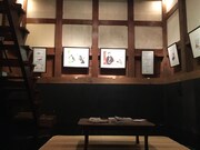 チャリティ原画展「少女漫画家の描く猫たち」会場の様子。