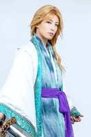 陳内将演じるスウォン。