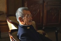 田中泯扮する平山忠道。