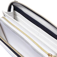 高町なのはモデルの財布。