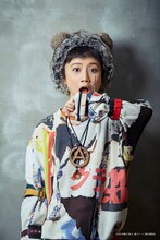 三戸なつめ扮するシロ。