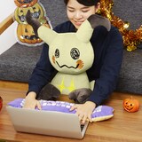 さみしがり屋のポケモン ミミッキュを忠実に再現したpcクッション登場 コミックナタリー さみしがり屋のポケモン ミミッキュを忠実に再現したpcクッション登場 コミックナタリー