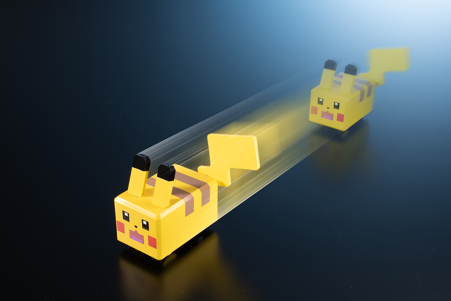 「走る!!ピカチュウ」の使用イメージ。(c) 2018 Pokémon. (c) 1995-2018 Nintendo/Creatures Inc./GAME FREAK inc.ポケットモンスター・ポケモン・Pokémonは任天堂・クリーチャーズ・ゲームフリークの登録商標。