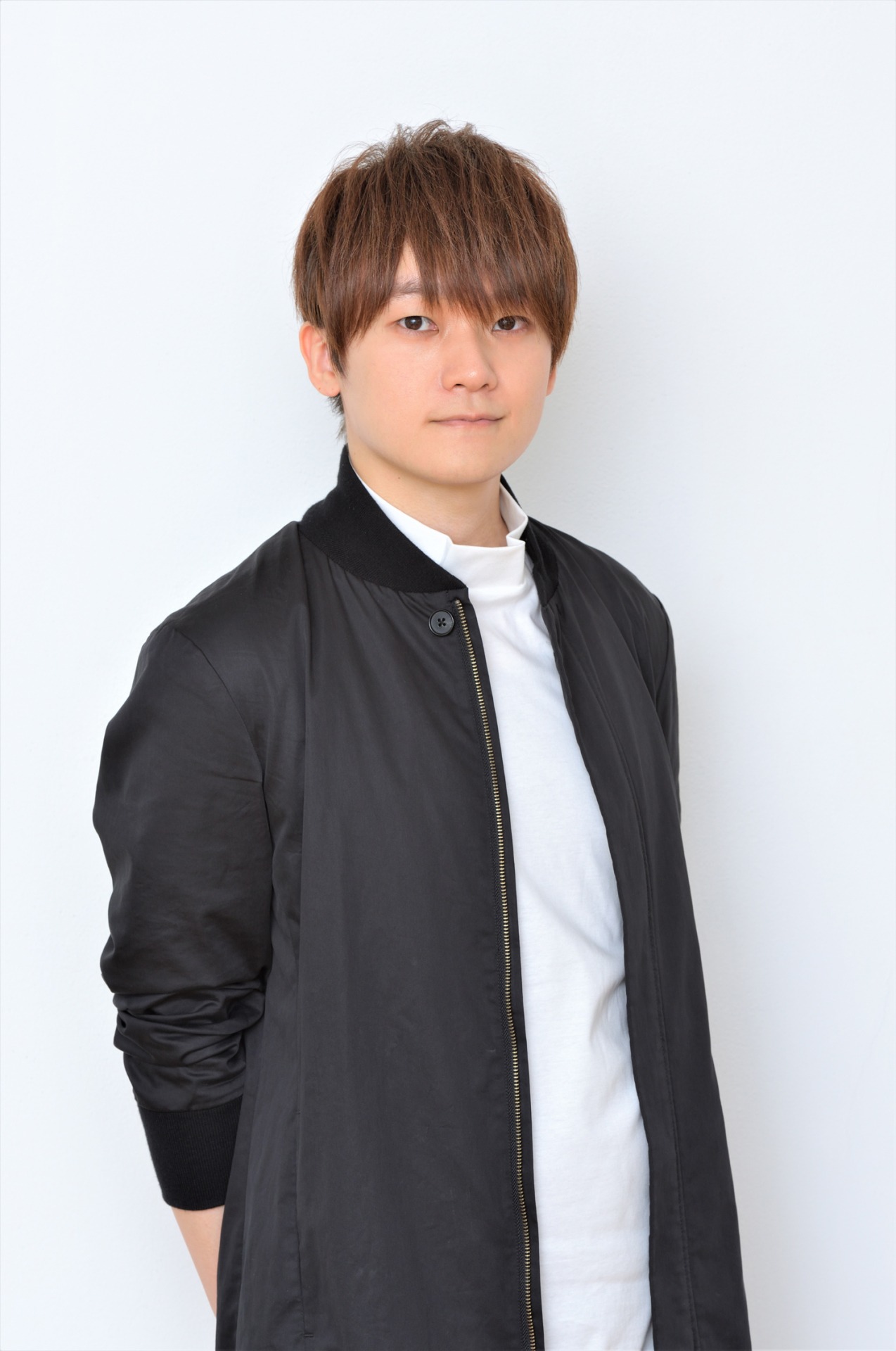 キリル役の天崎滉平。