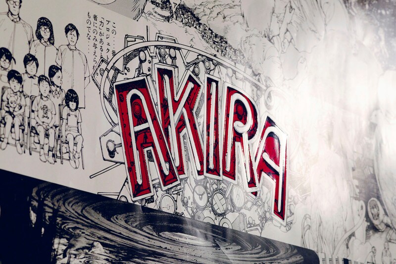 「AKIRA」をモチーフにした超特大カレンダー。