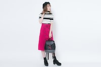 百モデルのリュックの着用イメージ。