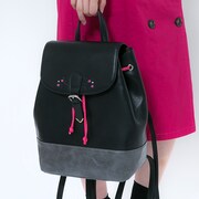 百モデルのリュック。