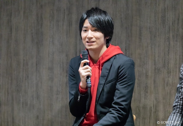 遠野涼太役の坂泰斗。