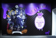 「黒執事 Funtom Cafe ～Halloween Party～」のエントランス。