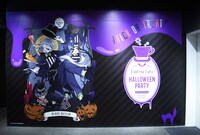 「黒執事 Funtom Cafe ～Halloween Party～」のエントランス。