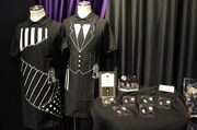 「黒執事 Funtom Cafe ～Halloween Party～」で販売されているグッズ。