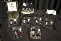 「黒執事 Funtom Cafe ～Halloween Party～」で販売されているグッズ。