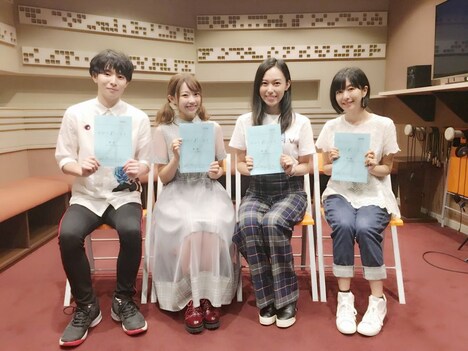 左から槙聖司役の市川太一、小糸侑役の高田憂希、七海燈子役の寿美菜子、佐伯沙弥香役の茅野愛衣。