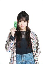 ガイアメモリを手にする山本ひかる。