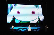 「魔法少女まどか☆マギカ」パートより、（左から）加藤英美里、悠木碧、喜多村英梨。