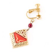 ゼロモデルのイヤリング。