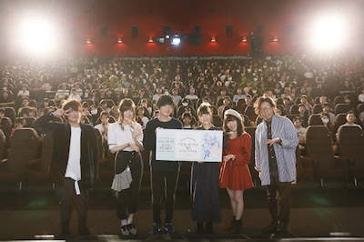 TVアニメ「ベルゼブブ嬢のお気に召すまま。」先行上映会の様子。左からアスタロト役の松岡禎丞、サルガタナス役の加隈亜衣、ミュリン役の安田陸矢、ベルゼブブ役の大西沙織、ベルフェゴール役の久野美咲、アザゼルの日野聡。