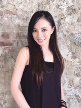 コロンビーヌ役の大湖せしる。