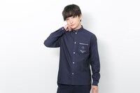 セイバーモデルのシャツの着用イメージ。