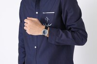 セイバーモデルの腕時計の着用イメージ。