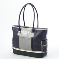 セイバーモデルのバッグ。