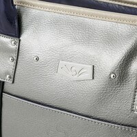 セイバーモデルのバッグ。